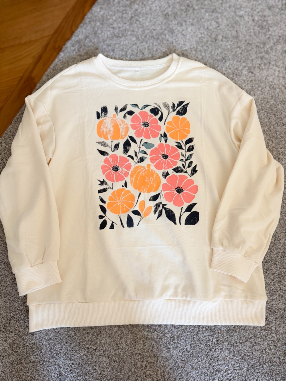 Women’s Cream Floral Pumpkin Graphic Sweatshirt NEW Crewneck L